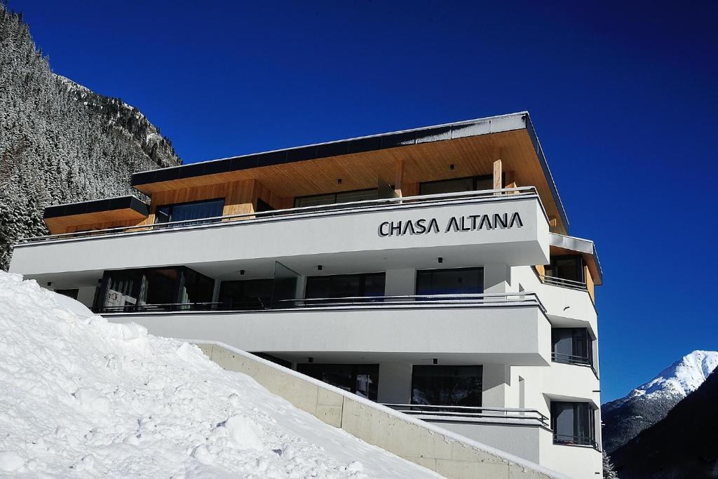 Apartment Chasa Altana *